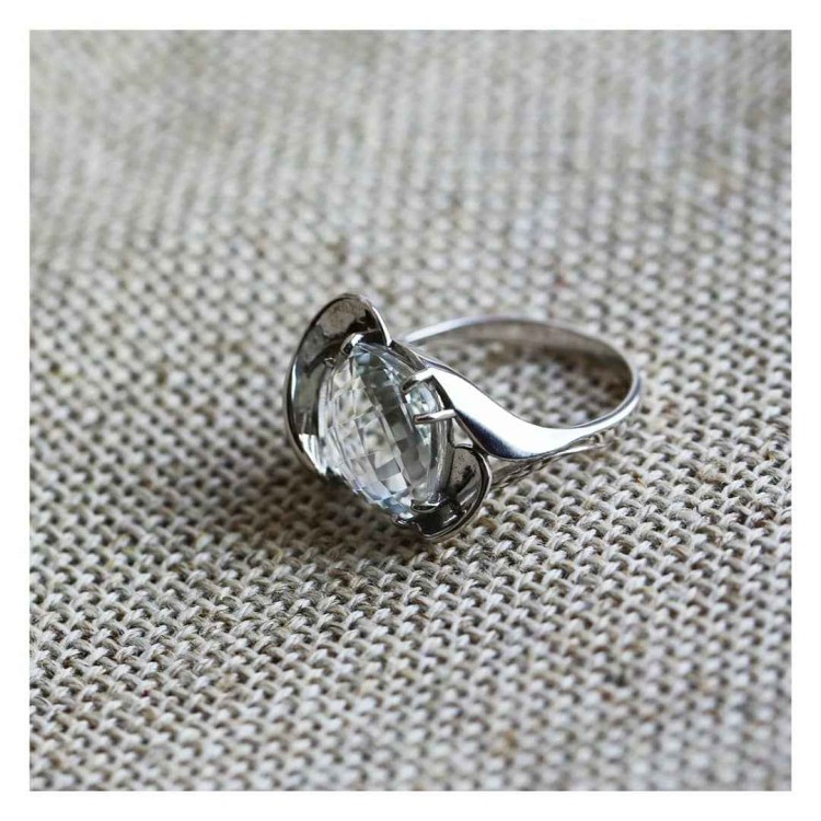 Серебряное кольцо с горным хрусталём